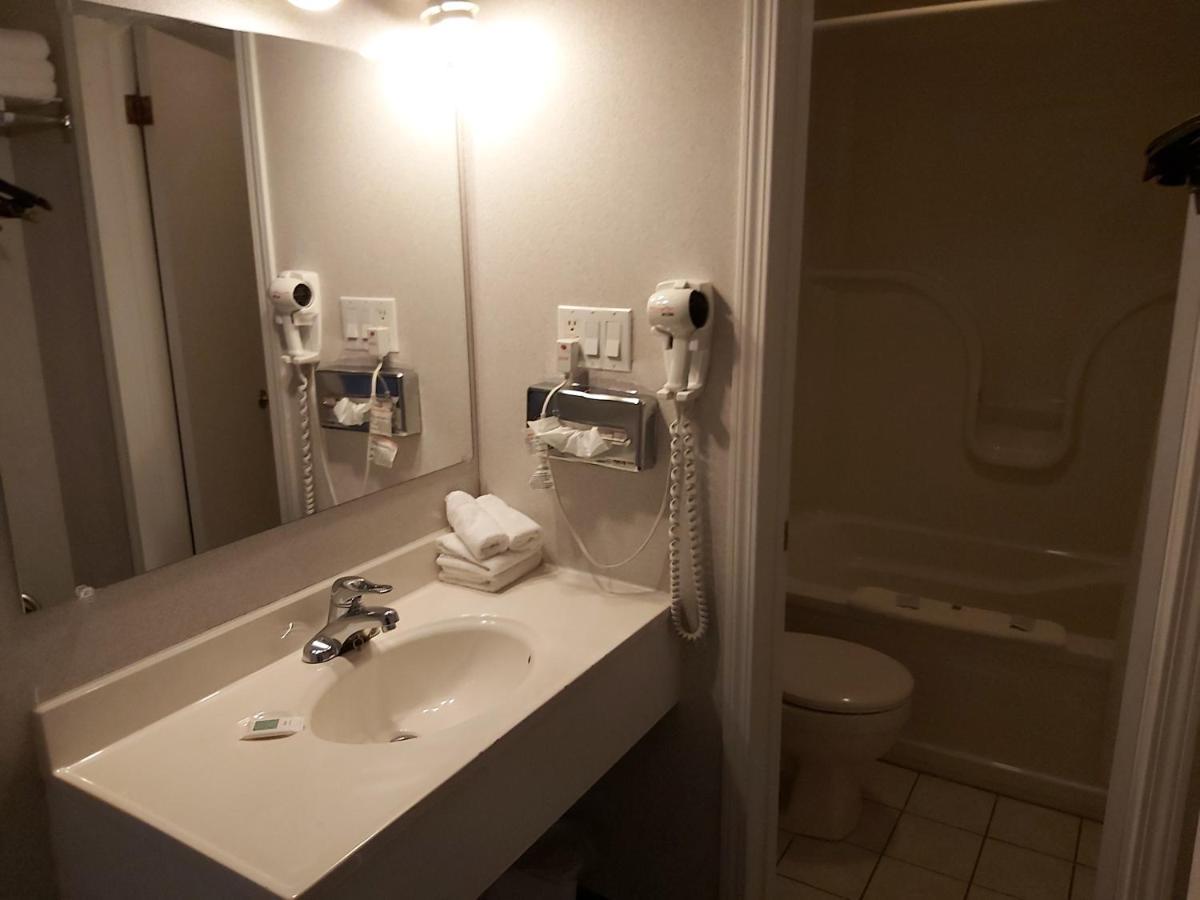 Travel Inn Hearst 外观 照片